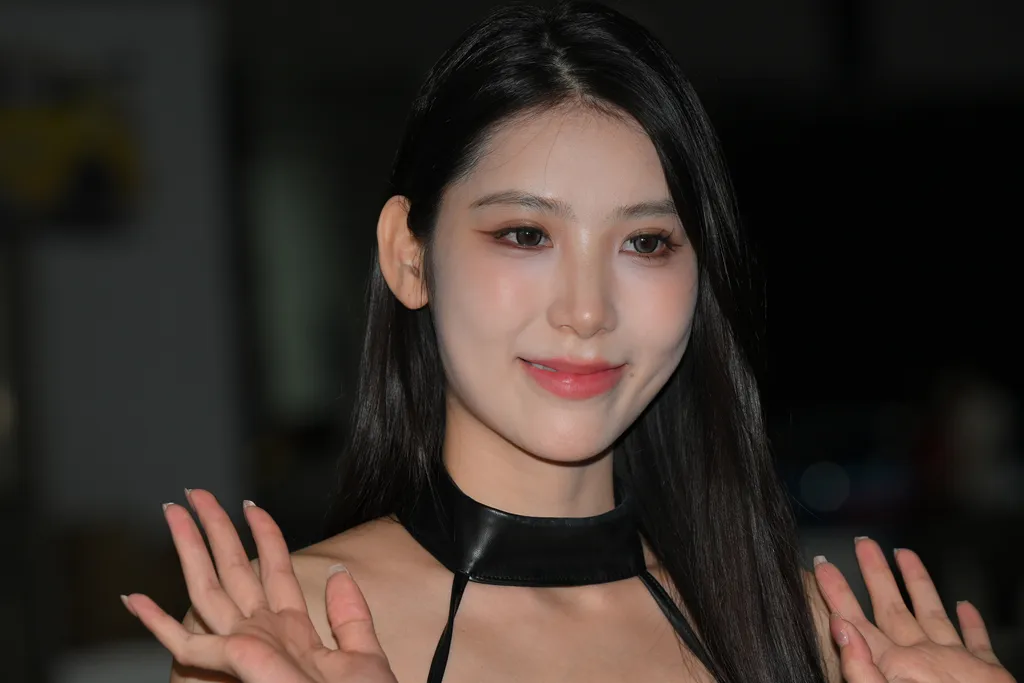 精选街拍作品 NO.6333 黑色皮裙之亿心[131P/354MB]插图3