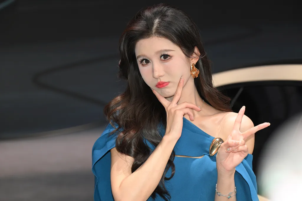 精选街拍作品 NO.6310 蓝色裙装[113P/259MB]插图