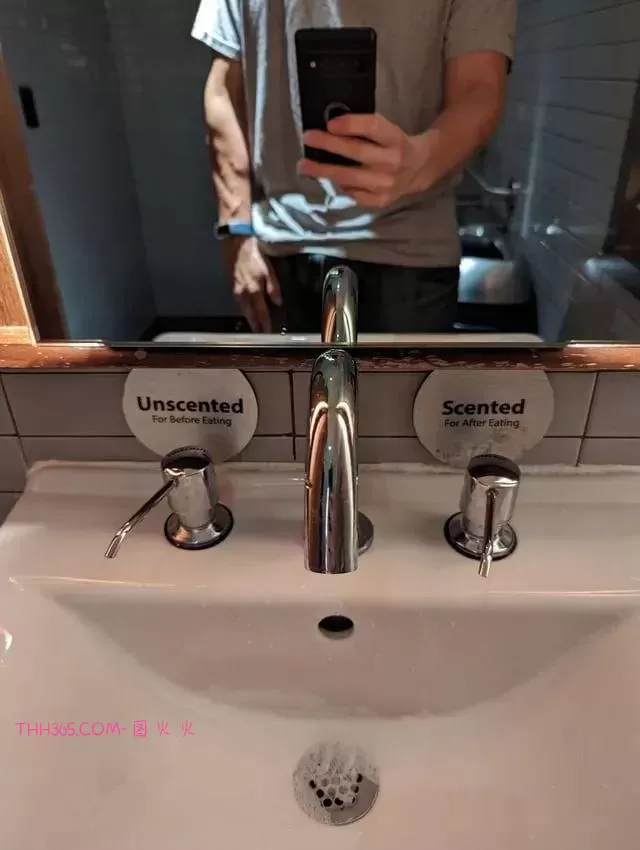 23个走心的小设计:设计师真的懂人心,看完只想点赞插图11 23个走心的小设计:设计师真的懂人心,看完只想点赞插图11