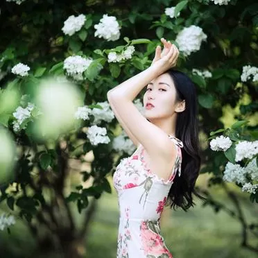 怎么拍出这种微微发光的片子?插图1 怎么拍出这种微微发光的片子?插图1