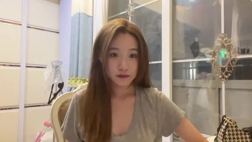 脚模面试脸足同框套路系列-189 甜甜 上海 20岁 166 93 37 [10V/66M]插图2