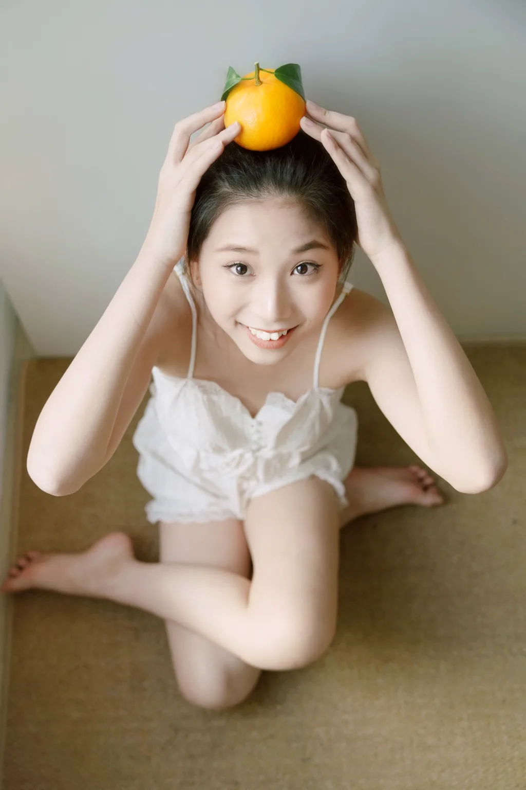 [YITUYU艺图语]2022.12.16 淘气的小橙子 小怡[24+1P/205MB]插图