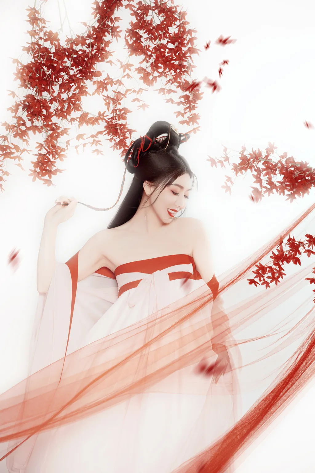 [YITUYU艺图语]2022.12.21 枫叶飘红 雪宝[21+1P/168MB]插图2