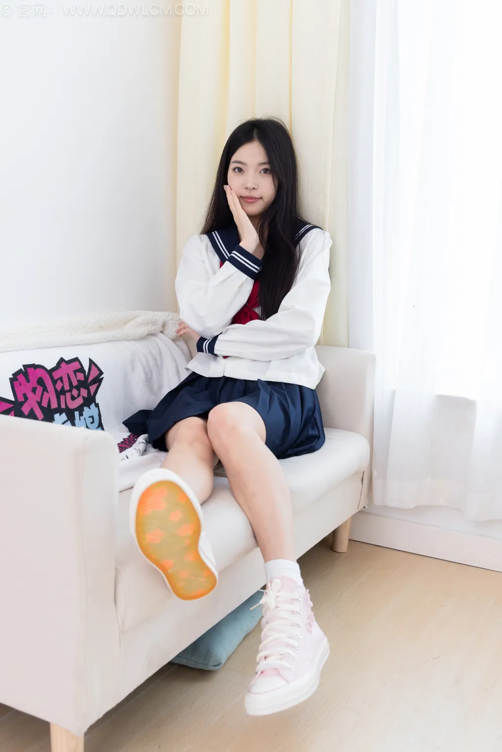 勿恋传媒 NO.2535 茯苓-帆布鞋、纯白棉袜、裸足[160P/1V/3.96GB]插图2