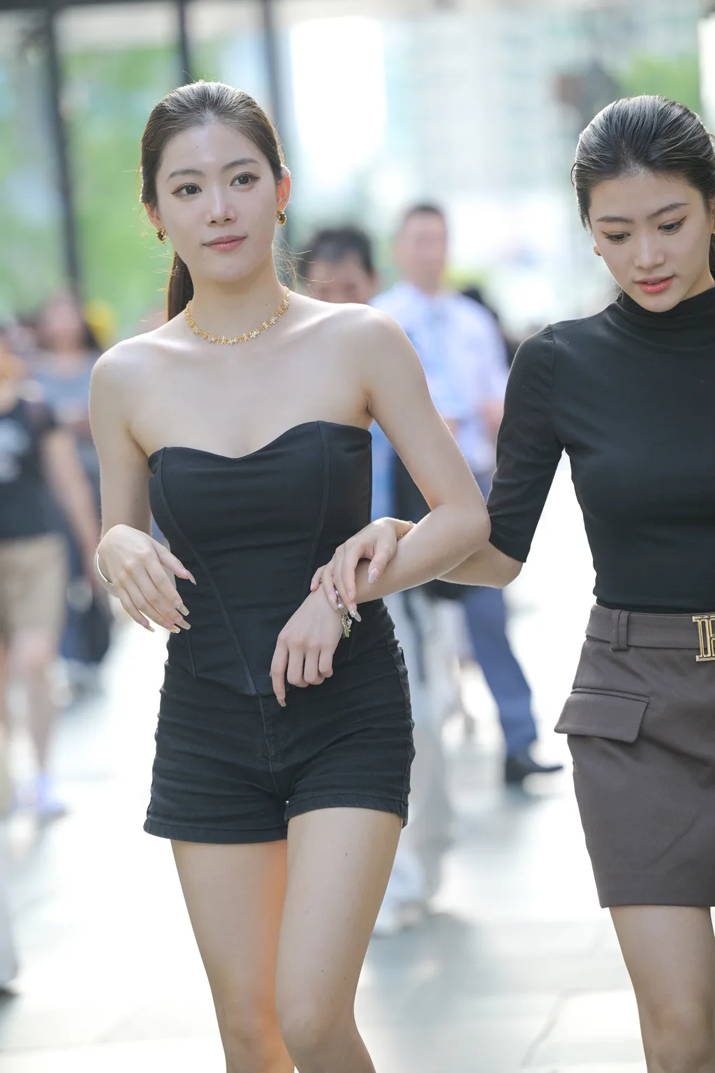 精选街拍作品 NO.6358 美腿清爽姐妹[226P/580MB]插图3