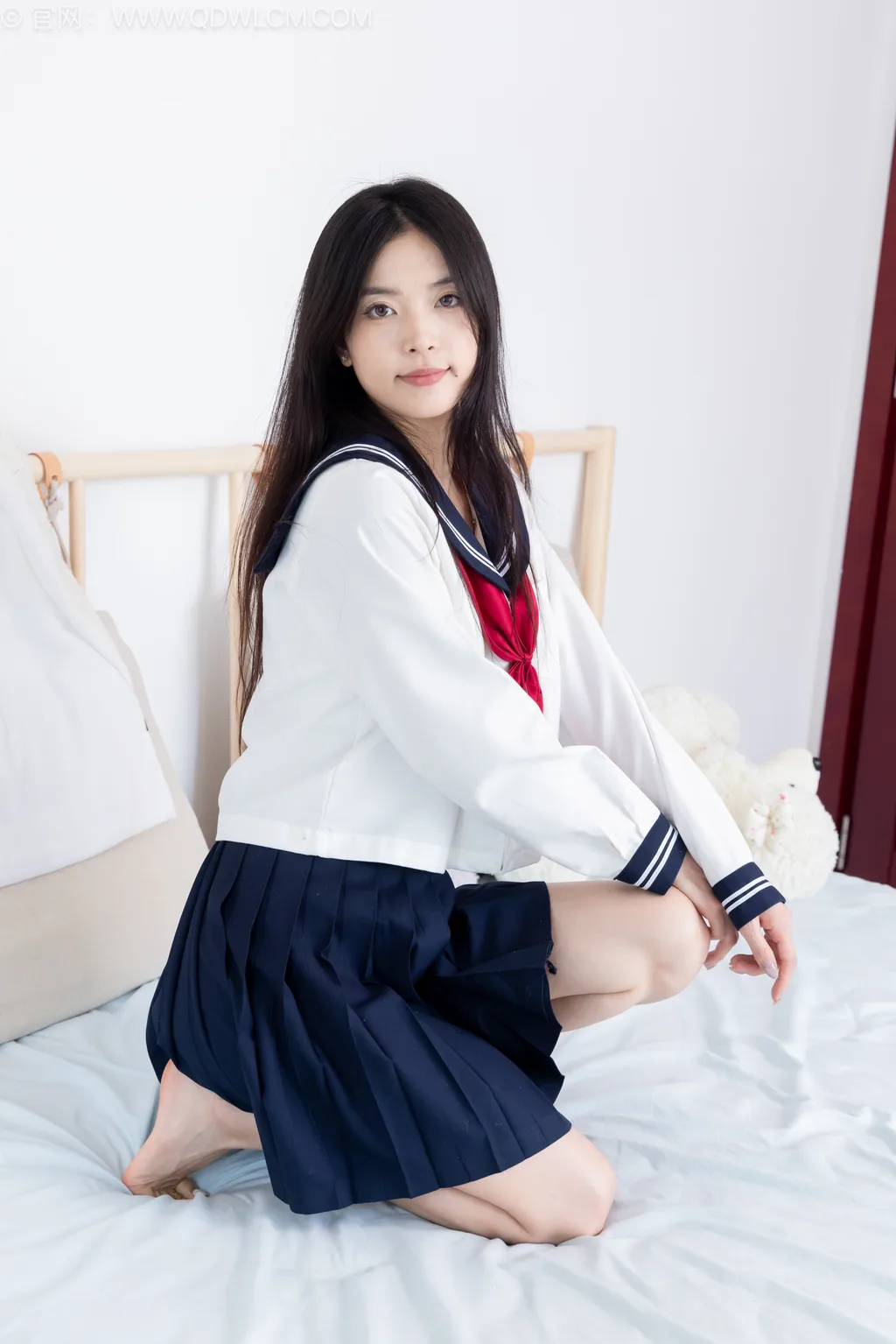 勿恋传媒 NO.2535 茯苓-帆布鞋、纯白棉袜、裸足[160P/1V/3.96GB]插图