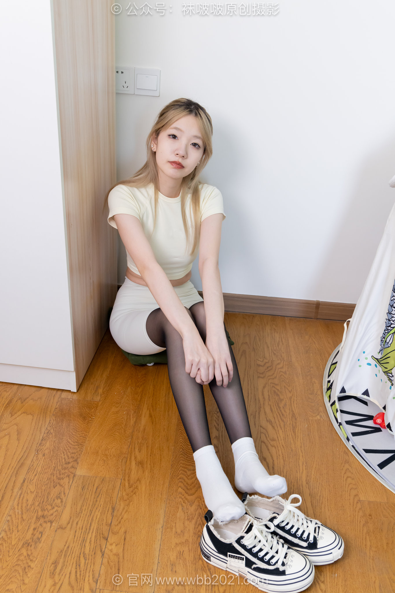 袜啵啵636花絮剧情版[178P/1V/8.03G]插图6