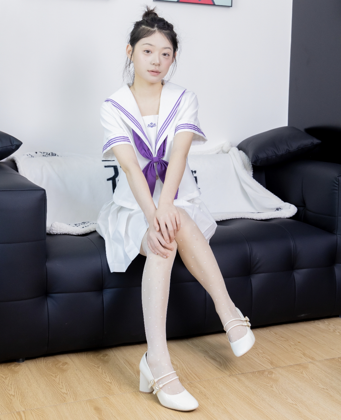 袜啵啵638期：糯米-高跟鞋、高跟凉鞋、波点薄白丝（脚尖透明款）、油亮薄肉丝（脚尖透明款）、裸足（黑白美甲）、jk至服花絮版[146P/1V/5.88GB]插图2