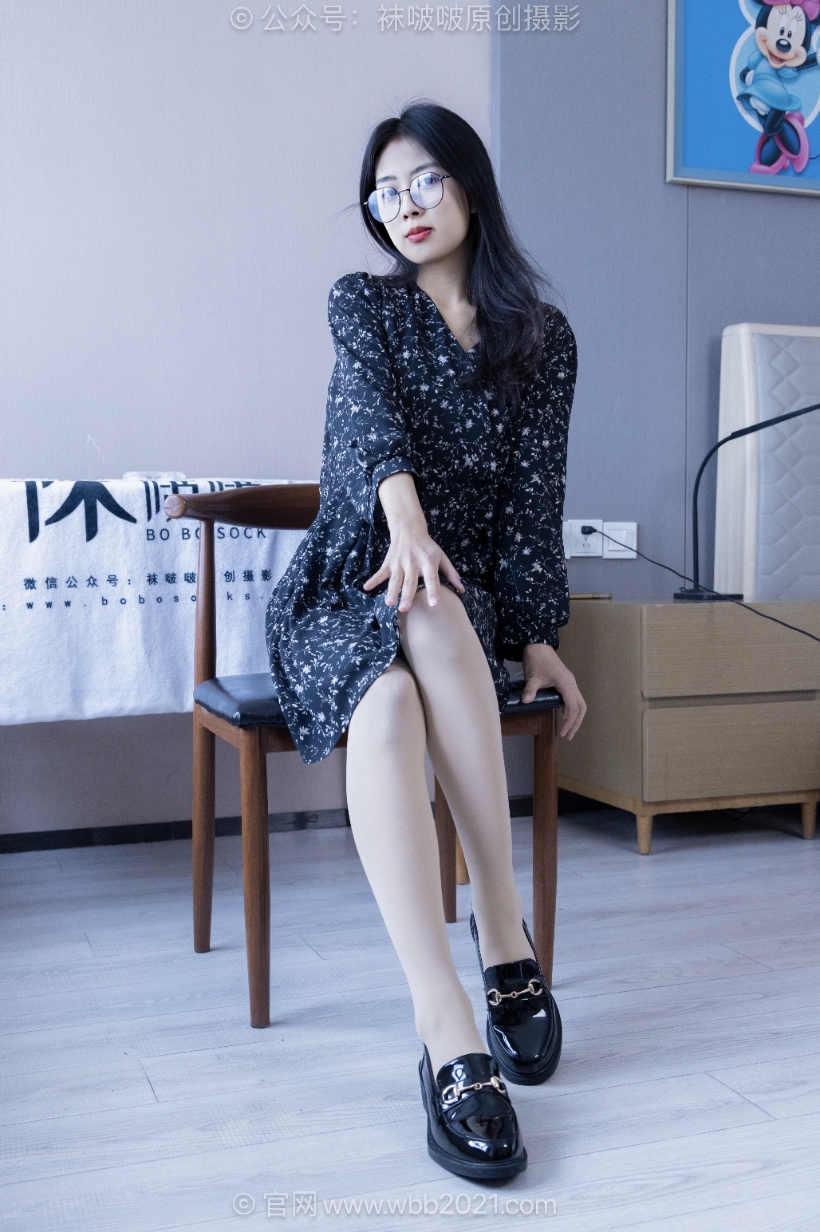 袜啵啵积分限定作品047期：奶油-皮鞋、厚肉丝、老头乐挠脚剧情（仅花絮版）[143P/1V/6.68GB]插图2