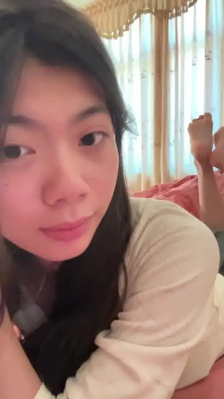 脚模面试脸足同框套路系列-199 银框眼镜女大 [29V/185M]插图3