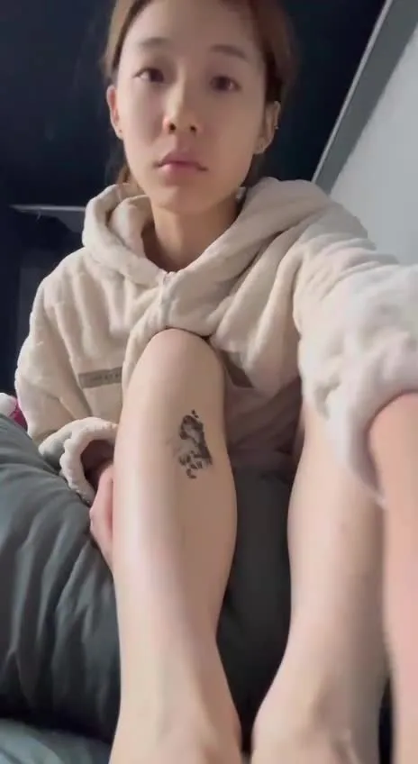 脚模面试脸足同框套路系列-201 [15V/62M]插图2