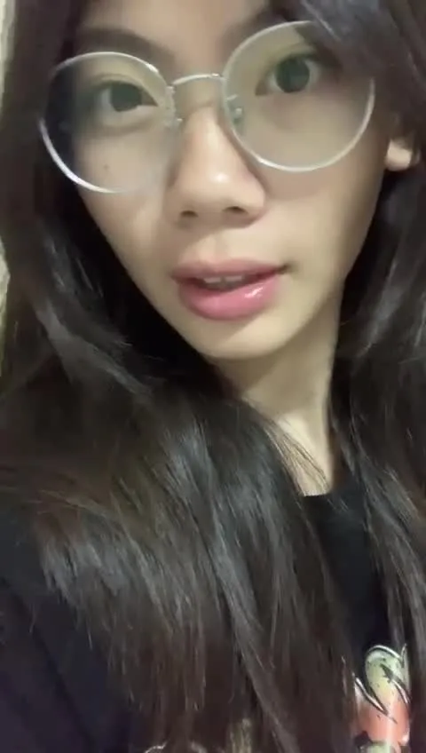 脚模面试脸足同框套路系列-199 银框眼镜女大 [29V/185M]插图