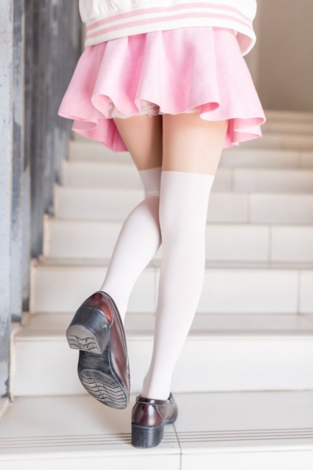 风之领域精品写真@No.026 粉色系校花白丝小解解 [48P/186MB]