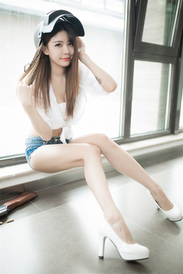 风之领域精品写真@No.108 吃鸡的美少女 [51P/163MB]