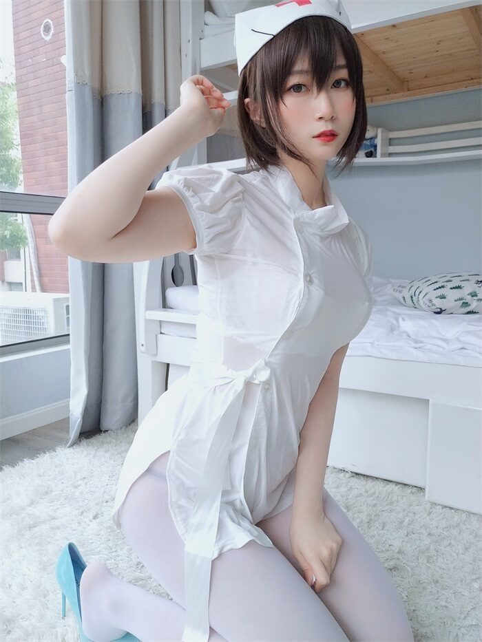 人气动漫Coser@白银81_ 白丝私人小互士 [51P/4V/453MB]