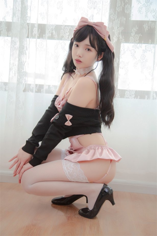 微博红人Coser@雯妹不讲道理 520情人节特辑 [31P/356MB]