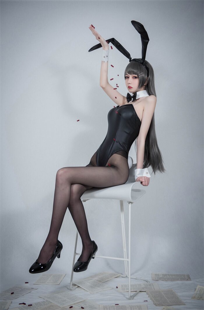 微博红人-动漫博主@你的负卿 學姐兔女郎 [19P/132MB]