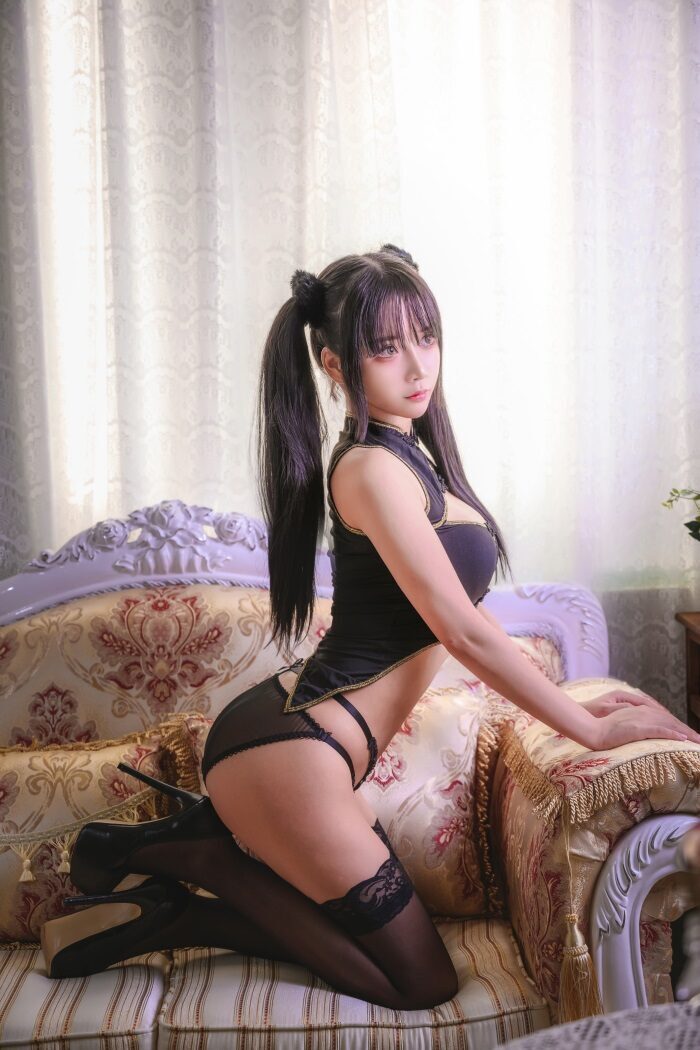 微博红人Coser@抱走莫子aa – 双马尾 [35P/701MB]