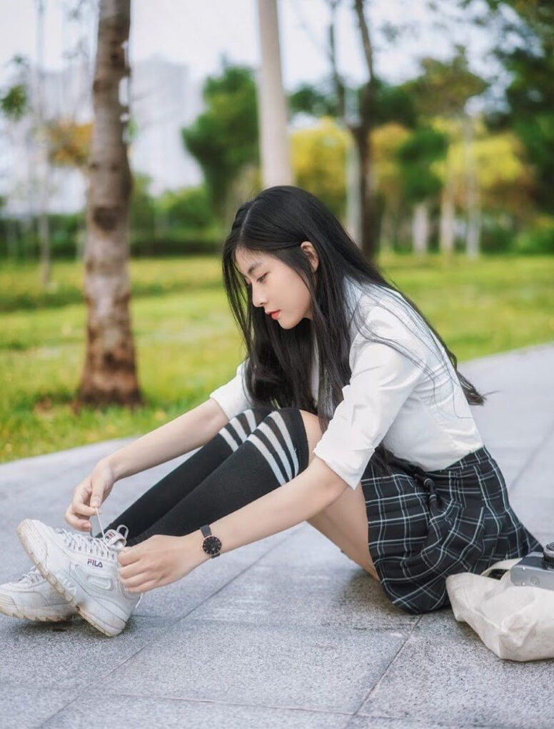 清新脱俗！越南正妹迷人甜笑+水汪大眼　让人想恋爱