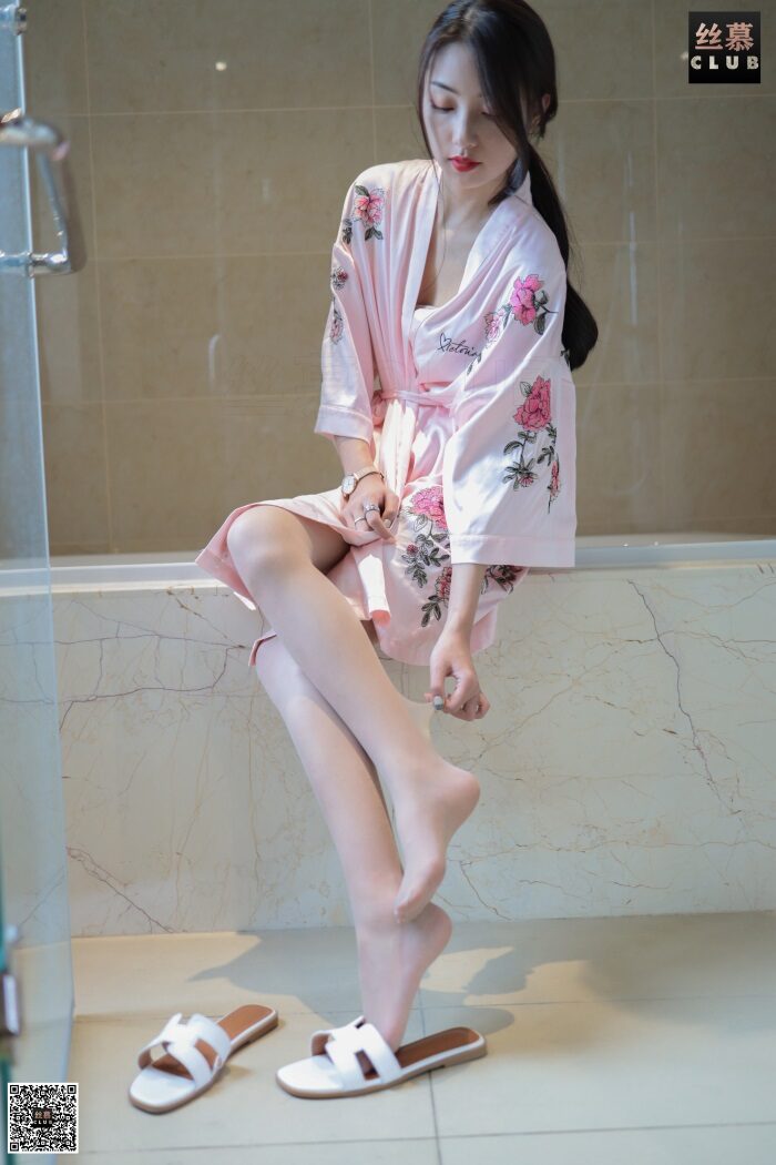 丝慕写真 SM074 天天一元 诗晴《诗晴-睡袍-浴缸》[67P/87.3MB]