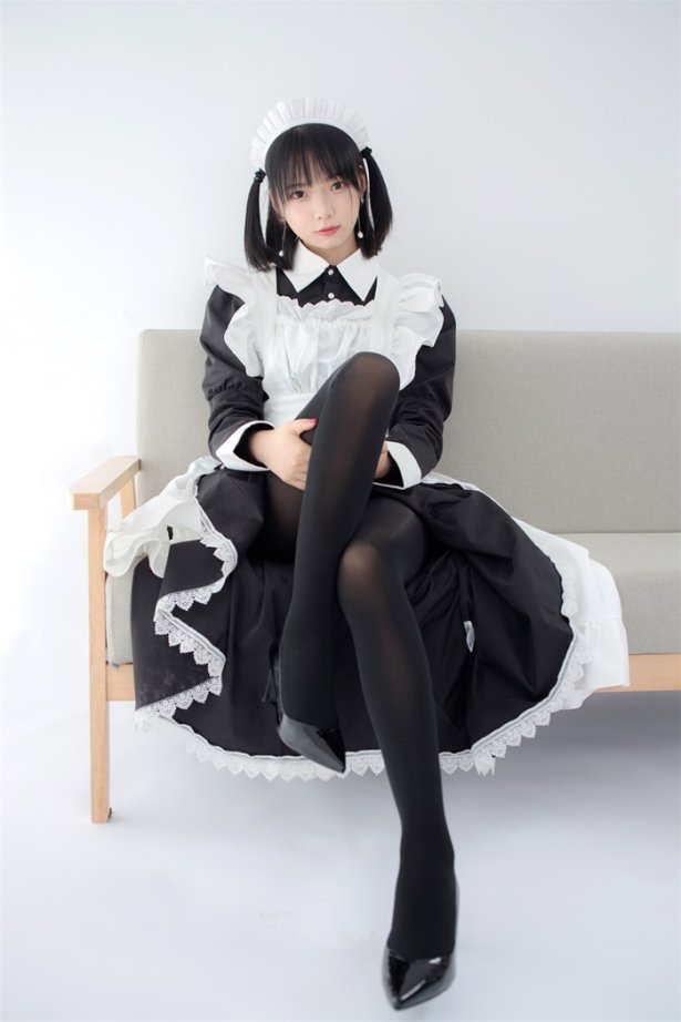 森萝财团写真 JKFUN-029 卉钕仆 踩物 80D黑丝 [67P/1V/3.16G]