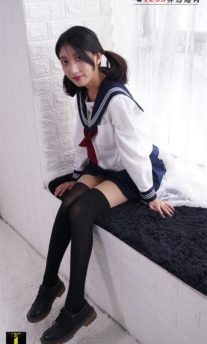 [IESS异思趣向] 普惠集 133-森爷 假双短JK袜 [80P/59.5MB]