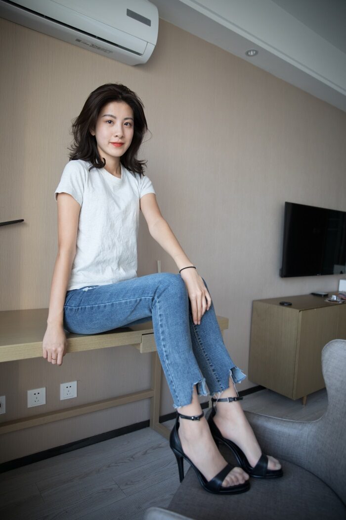 勿恋传媒 No.263 柠檬-轻感OL [172P/1V/4.28G]