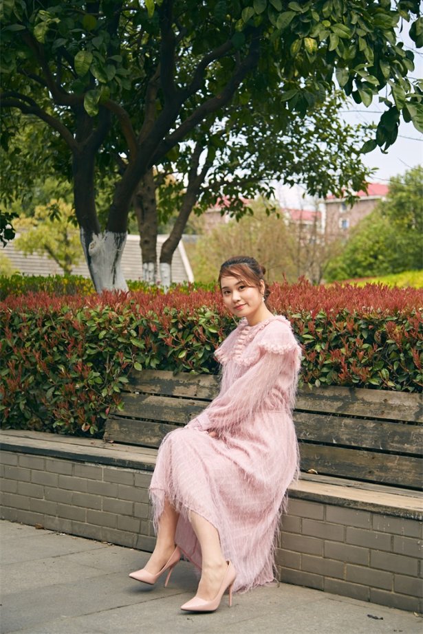 奈丝写真 NO.039：露露-人比花娇 [33P/408MB]