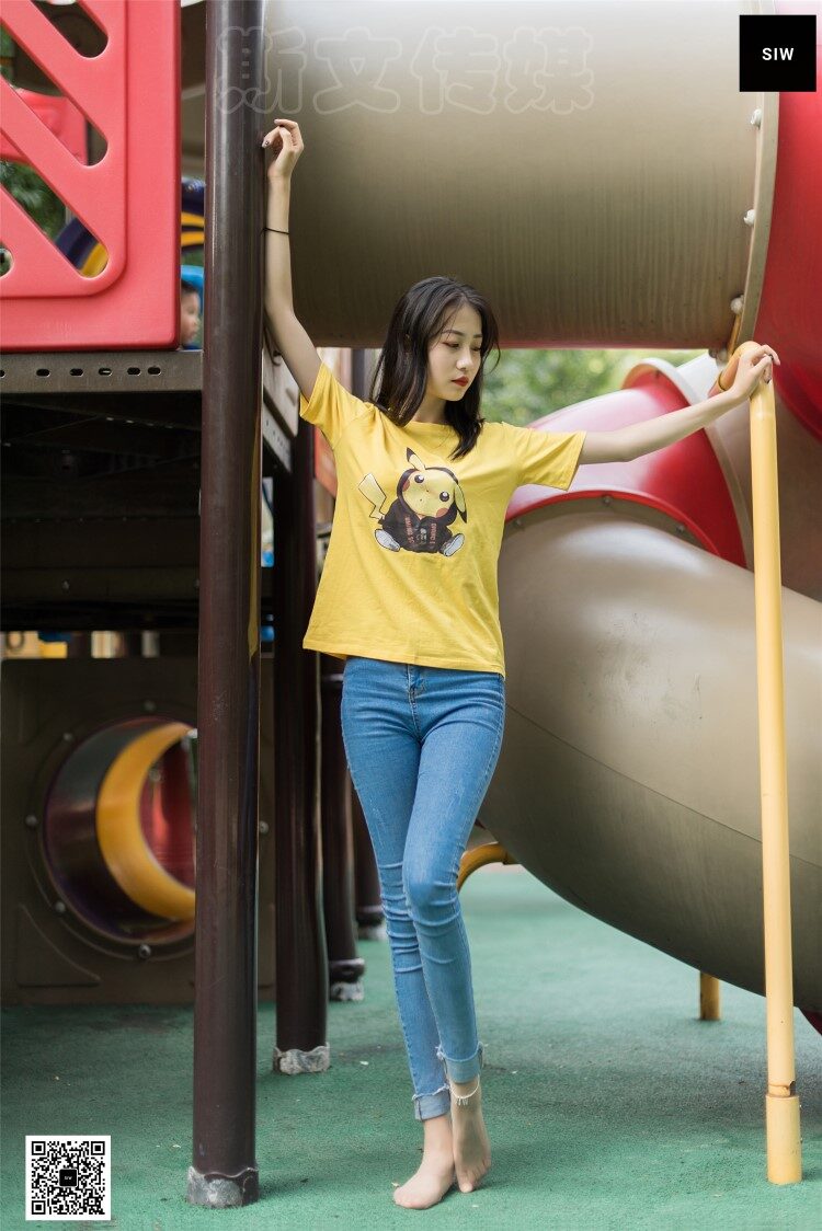 [SIW斯文传媒] VOL.031 大儿童乐元-雯静[61P/160MB]