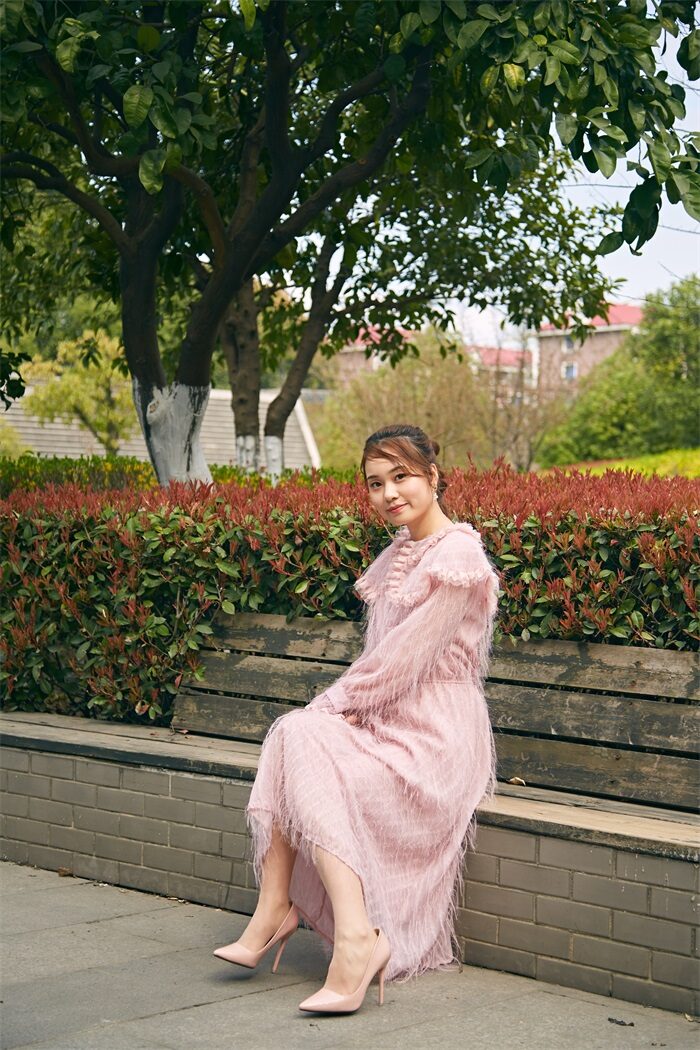 奈丝写真 NO.039：露露-人比花娇 [33P/408MB]