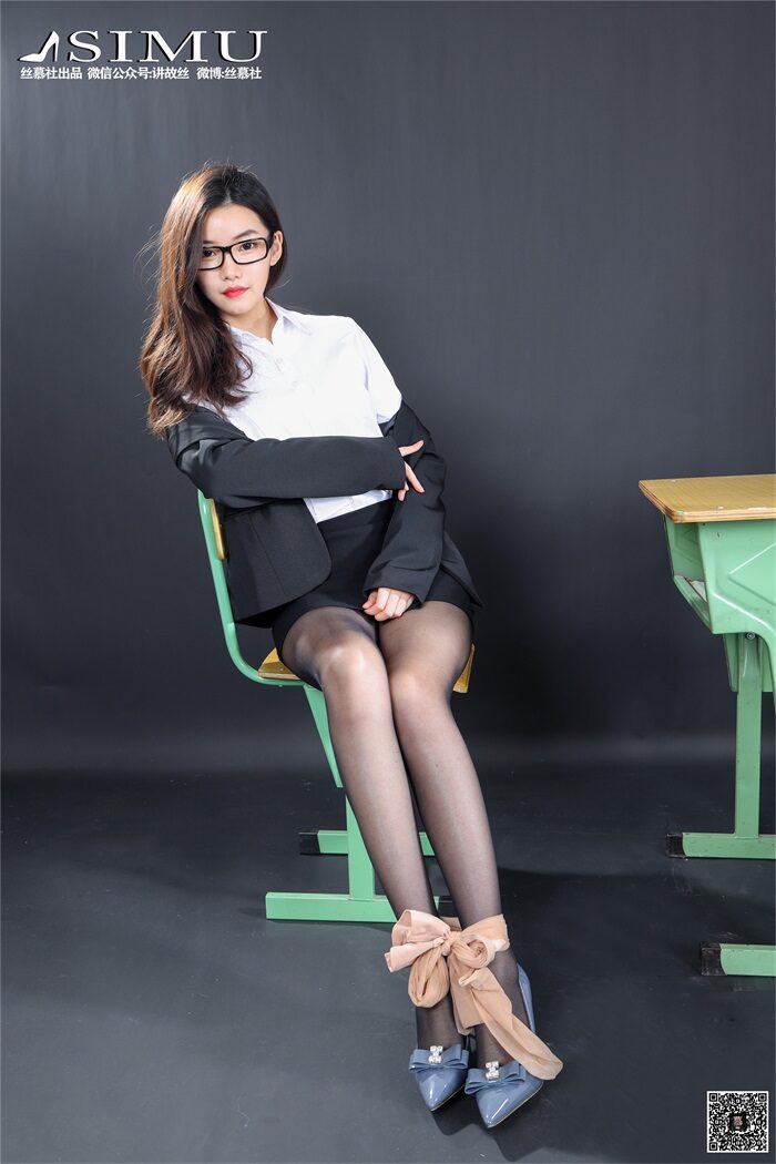 丝慕写真 SM199 天天一元 文欣《班导师》[63P/223MB]