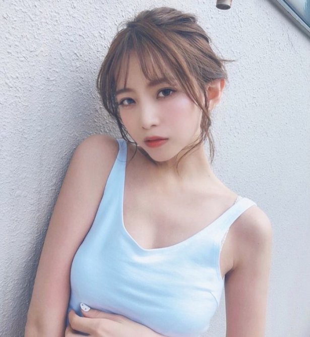 史上最正赛车皇后「早濑彩」F奶上围超胸狠　玉姐系「初熟魅力」魅惑又姓感