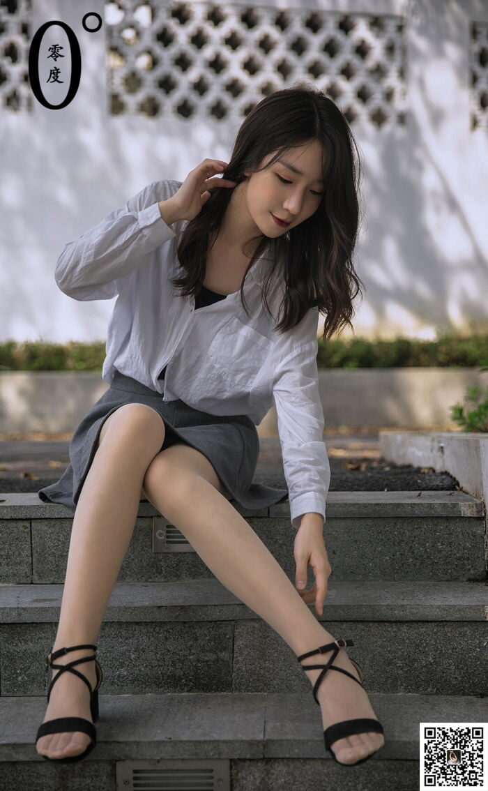 [零度摄影] VOL.20 青草 清纯小解解[59P/160MB]