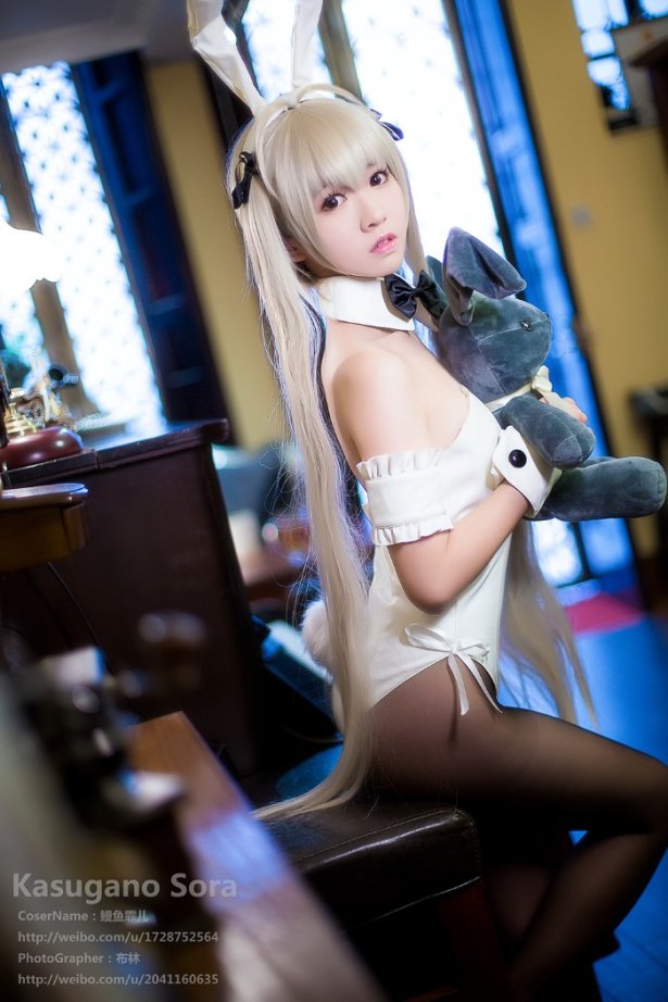 人气动漫Coser@鳗鱼霏儿 – 粉红兔女郎 [24P/33MB]
