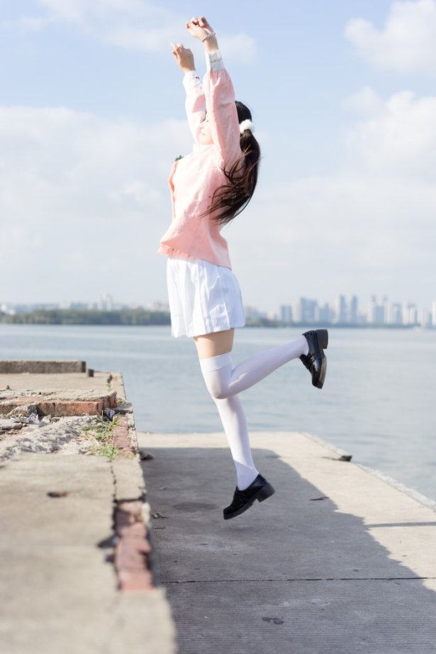 喵写真 VOL.010 湖边白丝罗莉 [66P/494MB]