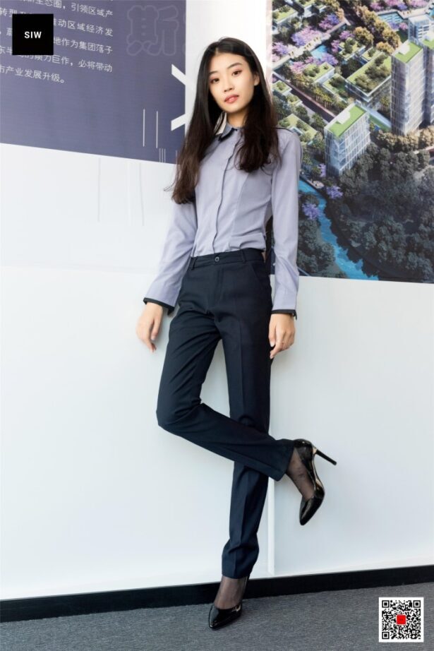 [SIW斯文传媒] VOL.083 蓉儿 女总裁职业白领至服衬衣长裤工装[57P/53MB]