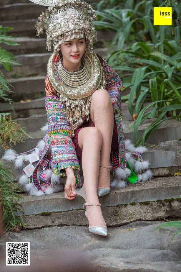 [IESS异思趣向] 2018.12.05《魔鬼周三》特刊45期：九妹 穿丝的苗族九妹[80P/77MB]