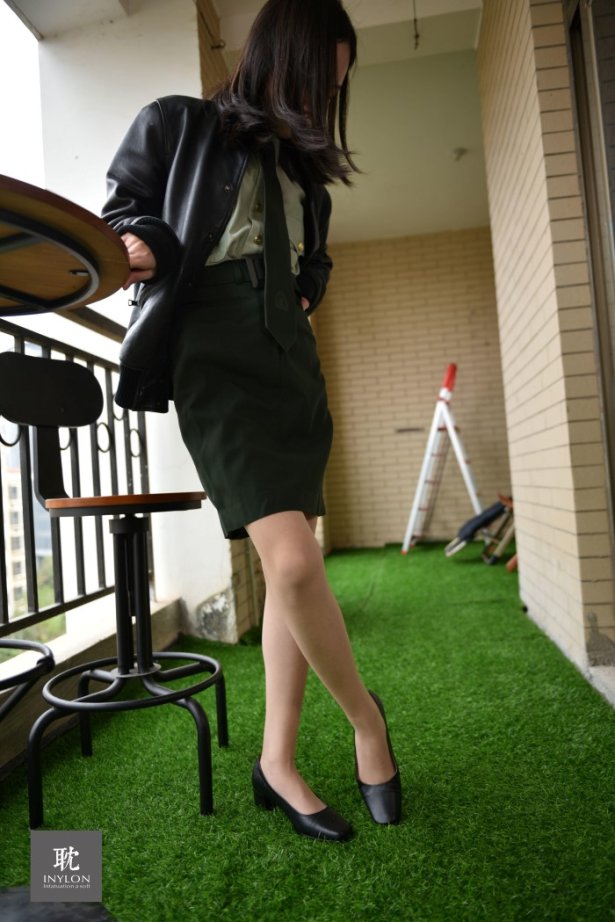 [IESS异思趣向] 普惠集 205 小溪-探亲回家的女朋友（增补版）[78P/81MB]