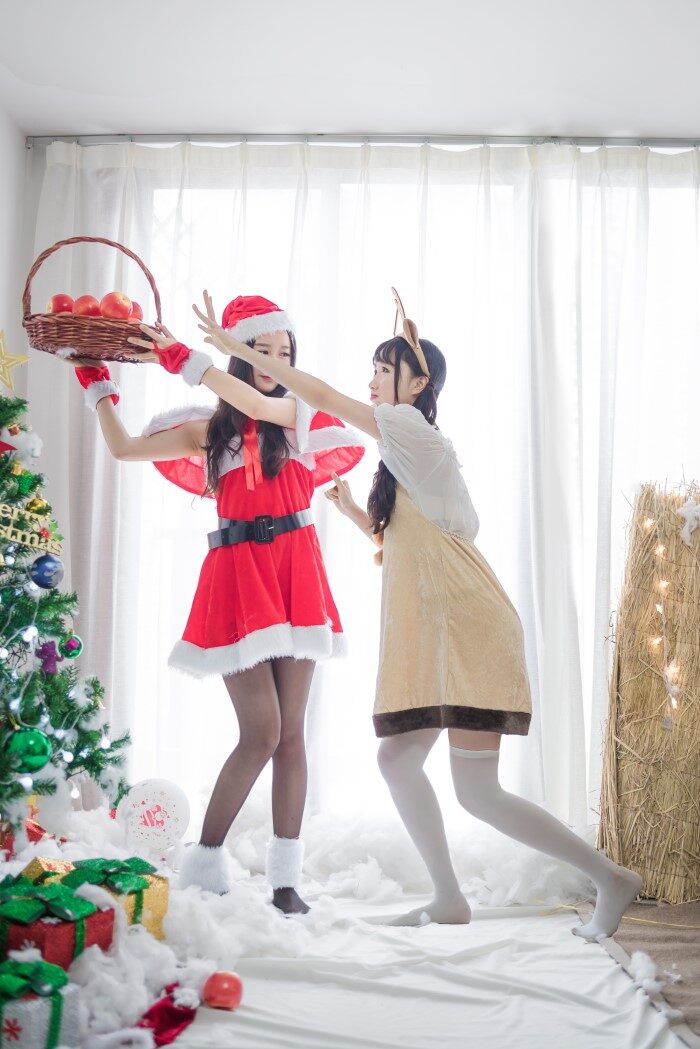 网荭Coser@木绵绵OwO – 圣诞老人和驯鹿酱 [46P/171MB]
