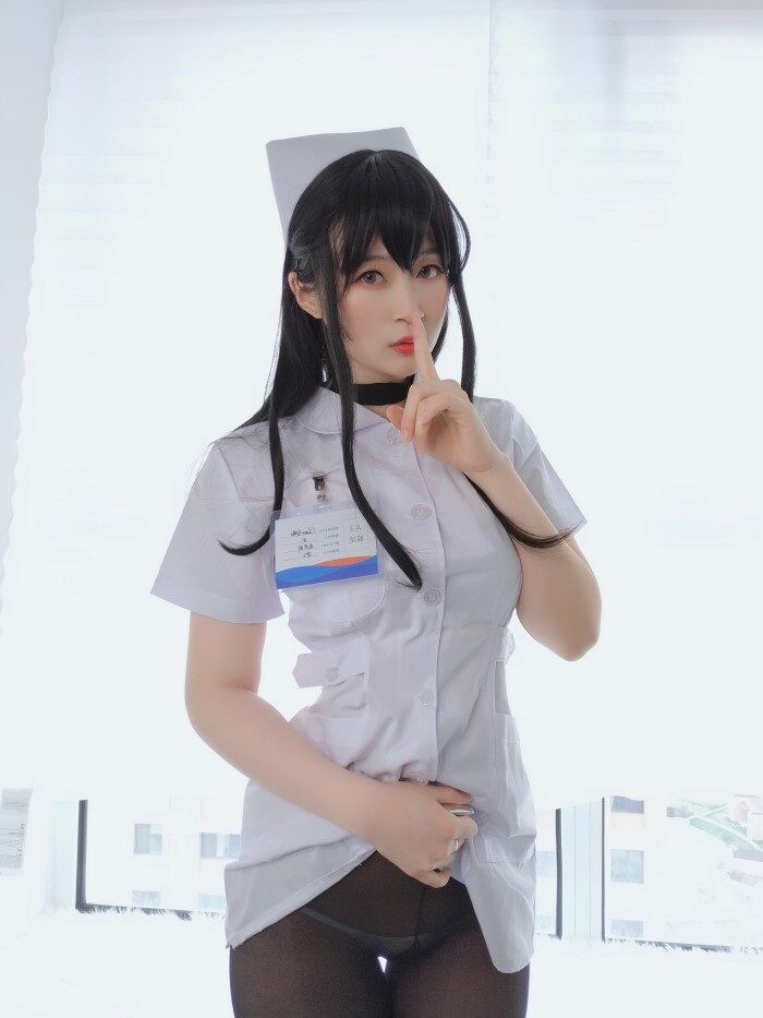 人气动漫Coser@白银81 长发小互士 [66P/3V/447MB]