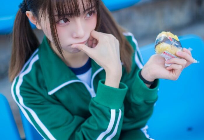 人气Coser动漫博主@绮太郎 运动服女孩3 [18P/64MB]