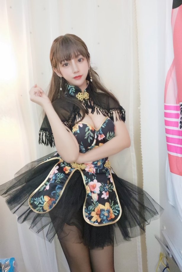 微博妹字@过期米线线喵 披肩 [17P/32MB]