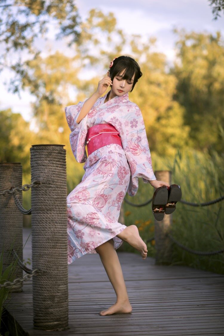 知名动漫博主@黑猫猫OvO -和服超进化 [14P/163MB]