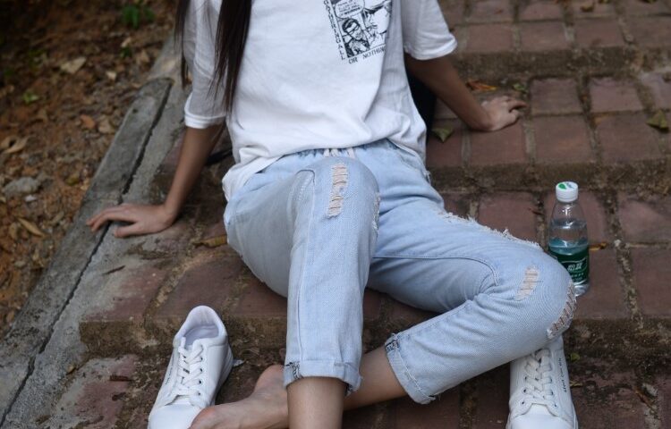 只糖原创 NO.052 嘉琪 林间小白鞋 [222P/777MB]