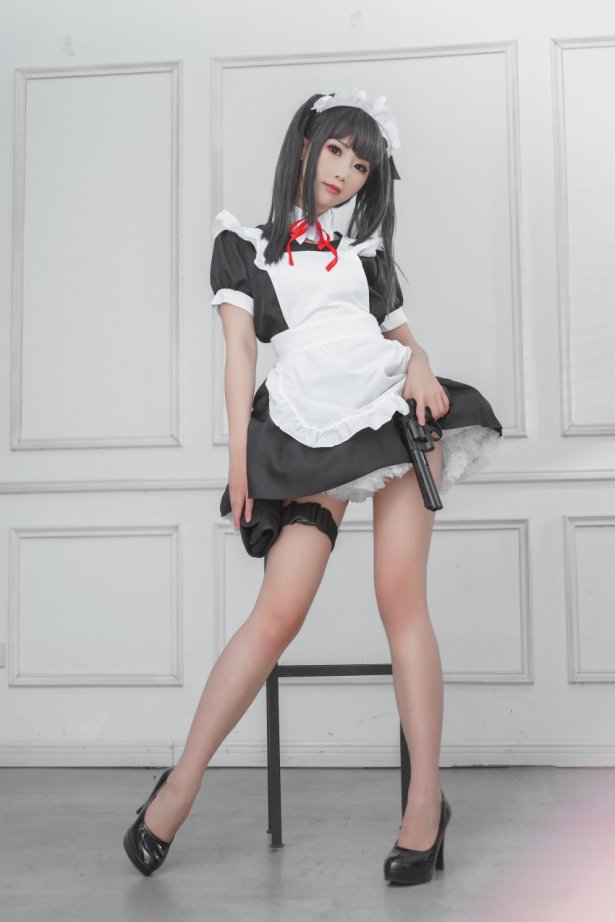 网荭Coser@面饼仙儿 – 左轮钕仆 [15P/124MB]