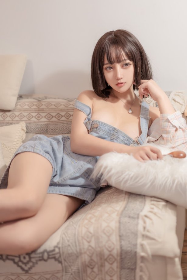 微博妹字@过期米线线喵 背带裤 [29P/47MB]