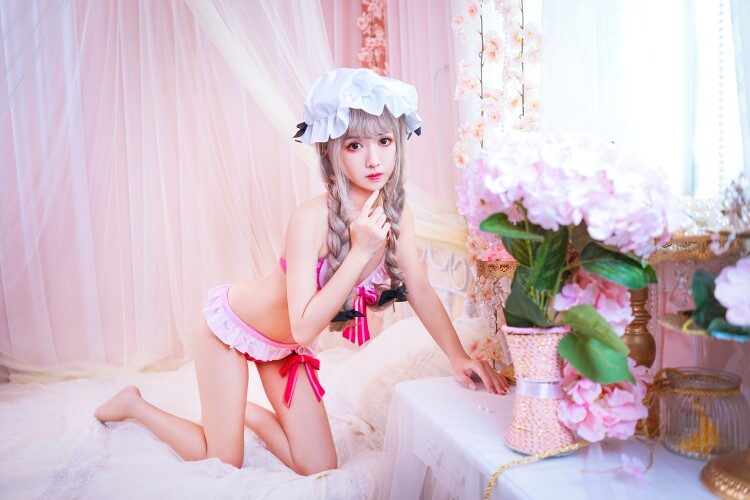 网荭Coser@鳗鱼霏儿 – 灰奈 [20P/250MB]
