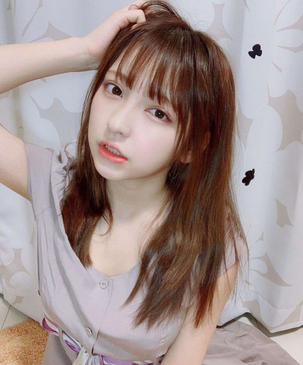 「超正社员」上班好养眼？美少女樱花妹「十味」有脸有身材，不愧是平成最后奇迹！