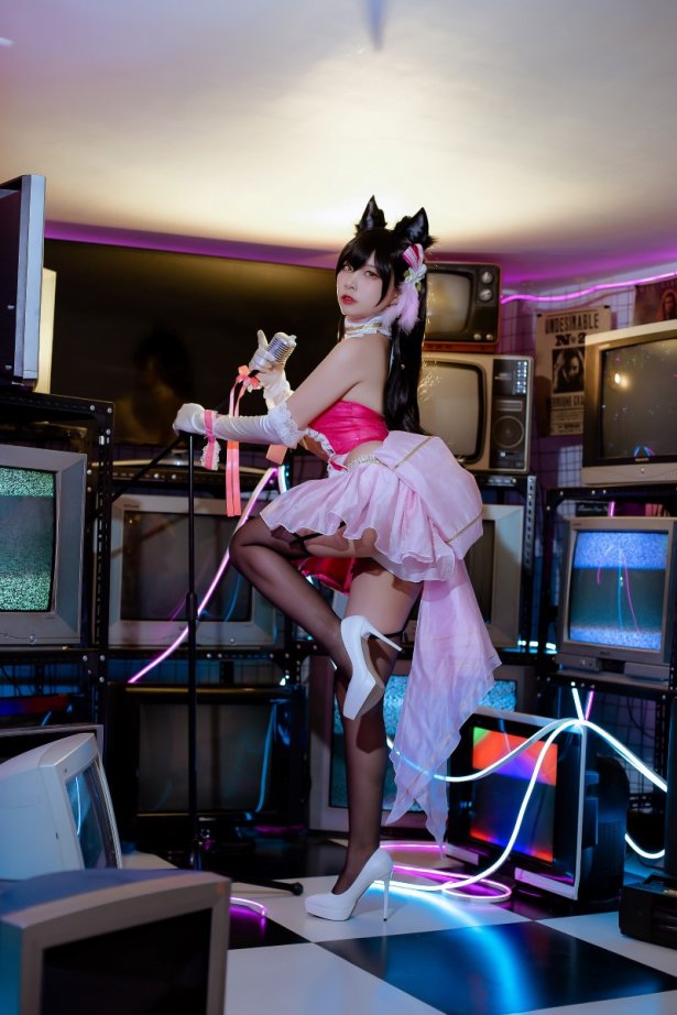 人气Coser动漫博主@二佐Nisa 犬之眷之碧蓝爱宕 打歌服 [14P/46MB]