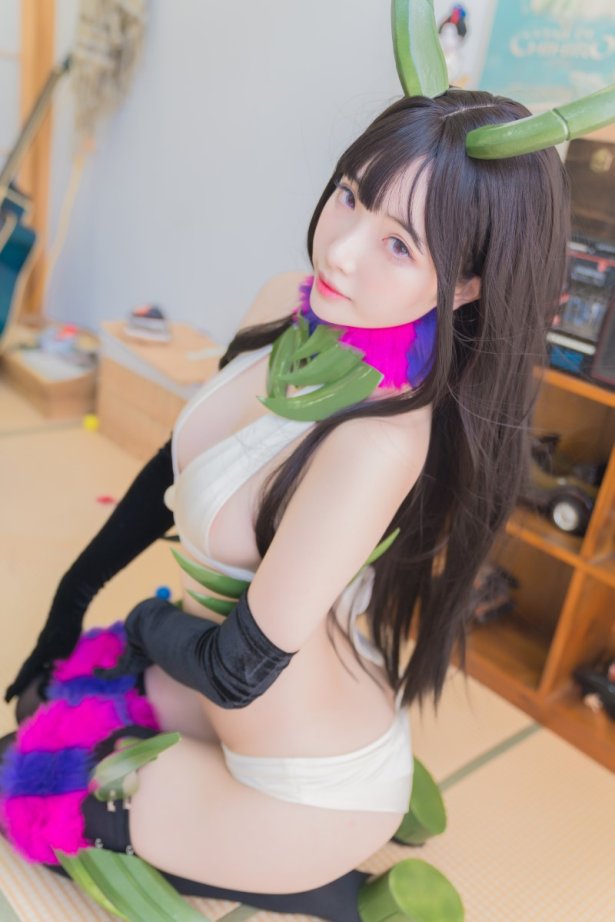 微博红人Coser@雯妹不讲道理 恶魔解解 [28P/440MB]